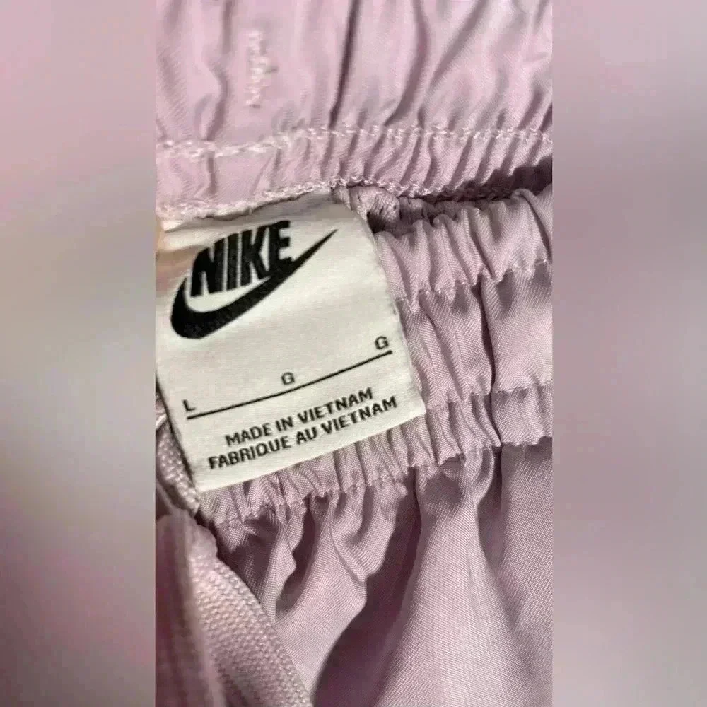 Nike •in excellent